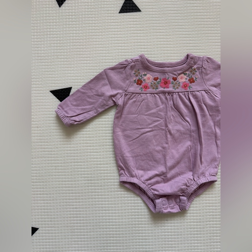 Garanimals|Floral Embroidered Lilac Baby One Piece long sleeve bodysuit•••0-3M